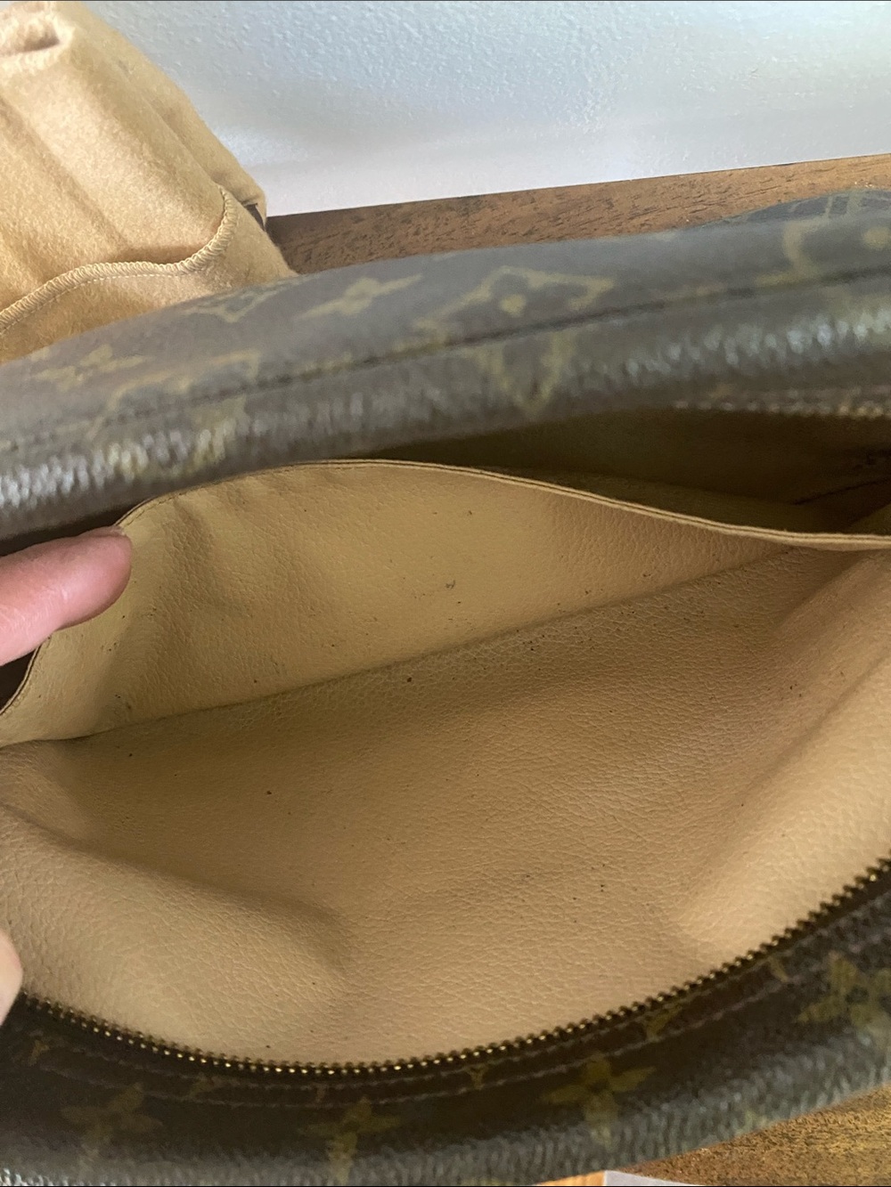 Louis Vuitton Brown Monogram Canvas 28 Toiletry Bag with Dust Bag - Picture 10 of 10